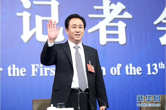 許家?。鹤プ‘a(chǎn)業(yè)扶貧、移民搬遷扶貧和就業(yè)扶貧這個(gè)扶貧的“牛鼻子”