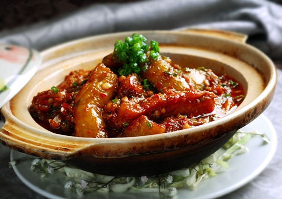 魚香茄子煲的家常做法 一學(xué)就會(huì)