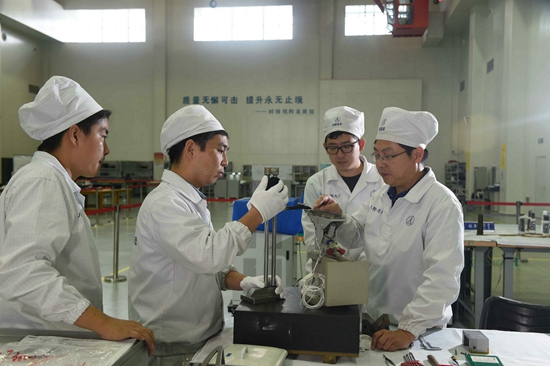 【中國夢實踐者】王曙群:用150萬個數(shù)據(jù)換一次“太空之吻” 【中國夢實踐者】王曙群:用150萬個數(shù)據(jù)換一次“太空之吻”