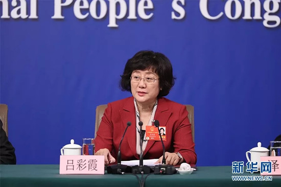 霧霾咋治？ 經(jīng)濟(jì)亂象咋整？垃圾圍城咋辦？權(quán)威回應(yīng)來了