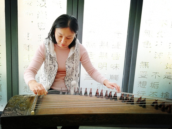中國音協(xié)(古箏)學會會員蘇婉娜:讓孩子在快樂中學好古箏 中國音協(xié)(古箏)學會會員蘇婉娜:讓孩子在快樂中學好古箏
