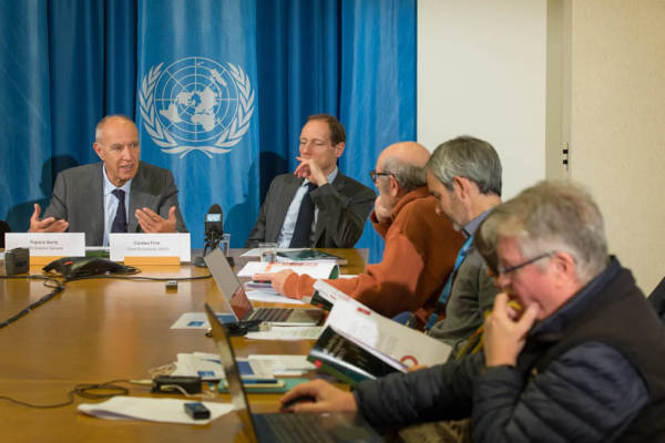 中國2017年國際專利申請量坐二望一，或三年后超過美國弗朗西斯·高銳（左） 圖源：WIPO官網(wǎng)