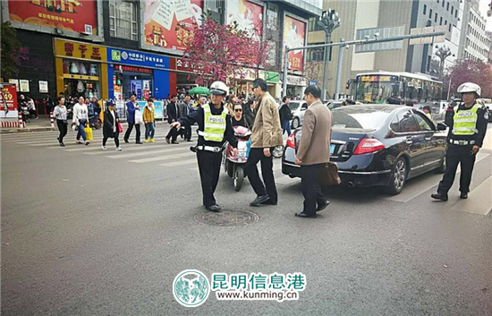 圓通山周邊賞櫻車流人流井噴 3月以來查獲2700余起交通違法