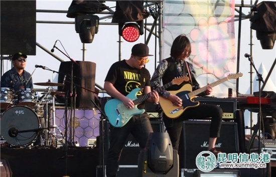 鄭鈞許巍領(lǐng)銜 2018云南騰沖啟迪風(fēng)馬音樂藝術(shù)節(jié)燃爆邊城 鄭鈞許巍領(lǐng)銜 2018云南騰沖啟迪風(fēng)馬音樂藝術(shù)節(jié)燃爆邊城