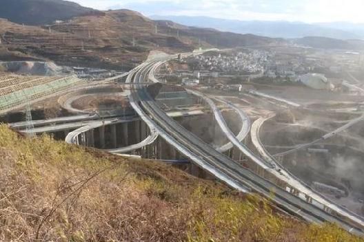 大永高速大理段預(yù)計(jì)下月通車 設(shè)計(jì)時(shí)速100公里 大永高速大理段預(yù)計(jì)下月通車 設(shè)計(jì)時(shí)速100公里