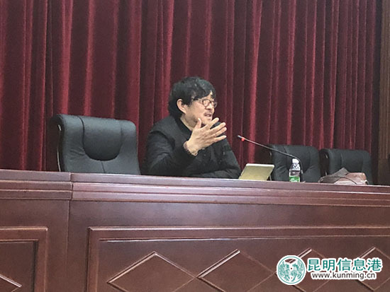 春城文藝講壇第二講 市作協(xié)主席張慶國講述小說之道 春城文藝講壇第二講 市作協(xié)主席張慶國講述小說之道