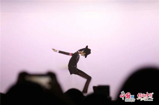 華州皮影傳習(xí)館創(chuàng)新演繹邁克爾·杰克遜經(jīng)典舞蹈（房小棋 攝）