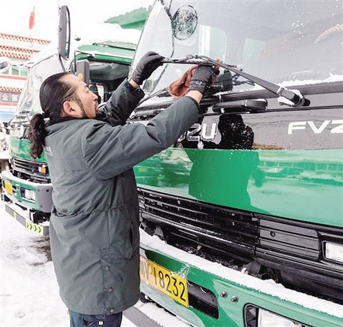 [中國夢(mèng)實(shí)踐者]四川甘孜其美多吉：雪線郵路，百萬公里云和月