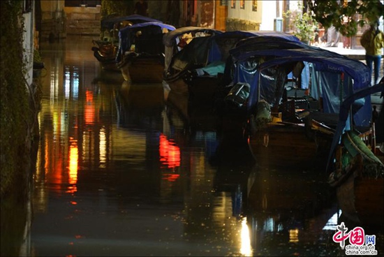 煙花三月晴空下的周莊 迷醉在江南春色里