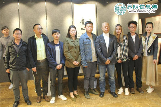 “彩云讀書(shū)會(huì)”走進(jìn)銀鵬書(shū)畫(huà)院 共話(huà)云南現(xiàn)代中國(guó)畫(huà) “彩云讀書(shū)會(huì)”走進(jìn)銀鵬書(shū)畫(huà)院 共話(huà)云南現(xiàn)代中國(guó)畫(huà)