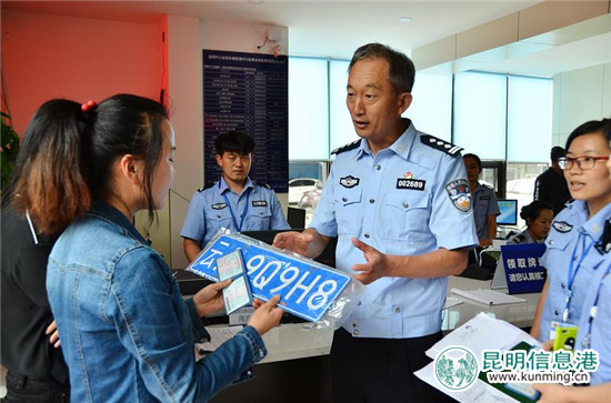 今年1至2月 昆明市微信自助處理道路交通事故案件13867起