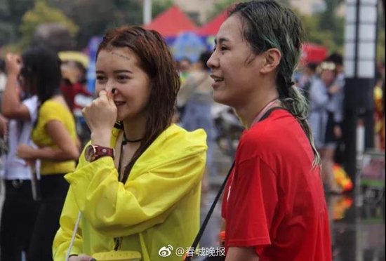 老板 我要請假去德宏過潑水節(jié)