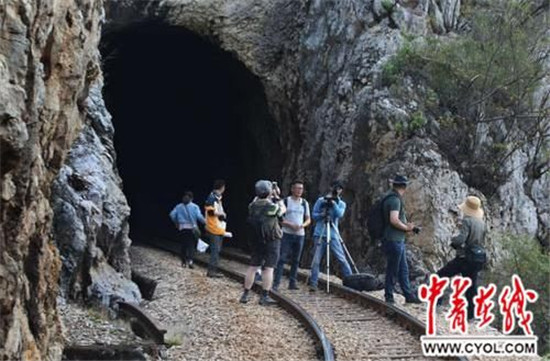 張永寧帶學(xué)生行走記錄滇越鐵路