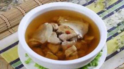 雨水季節(jié) 你需要一碗二術(shù)湯來召喚健康