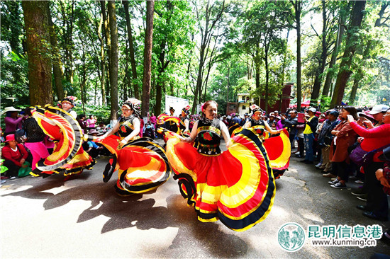 又逢一年“三月三” 12萬市民熱熱鬧鬧“耍西山”