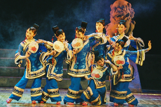 《一把酸棗》團(tuán)扇舞 《一把酸棗》團(tuán)扇舞