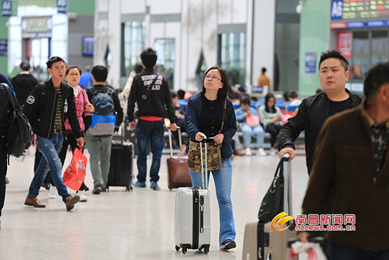 五一小長(zhǎng)假南鐵預(yù)計(jì)發(fā)送旅客390萬人次 五一小長(zhǎng)假南鐵預(yù)計(jì)發(fā)送旅客390萬人次