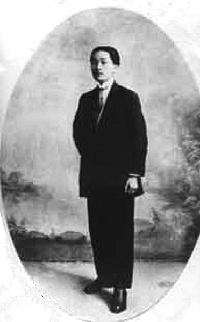 張伯簡(jiǎn)像。新華社發(fā)