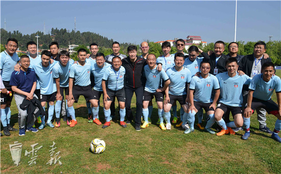 昆明晉寧區(qū)2018年“鄭和杯”足球賽開(kāi)賽 郝海東驚喜現(xiàn)身