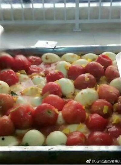 “暗黑料理”新秀 昆明一高?，F(xiàn)西紅柿炒雞蛋加強(qiáng)版