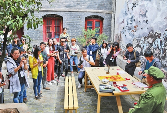 40余家中央及地方重點網(wǎng)絡媒體走進曲靖 聚焦發(fā)展變化