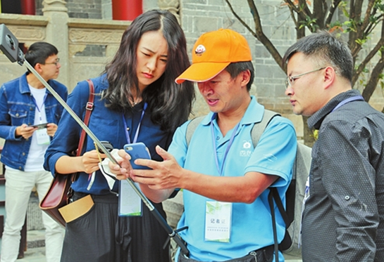 40余家中央及地方重點網(wǎng)絡媒體走進曲靖 聚焦發(fā)展變化