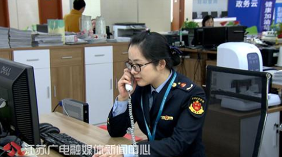 【新春走基層】窗口人員變形記：從“審批者”到“服務(wù)者”