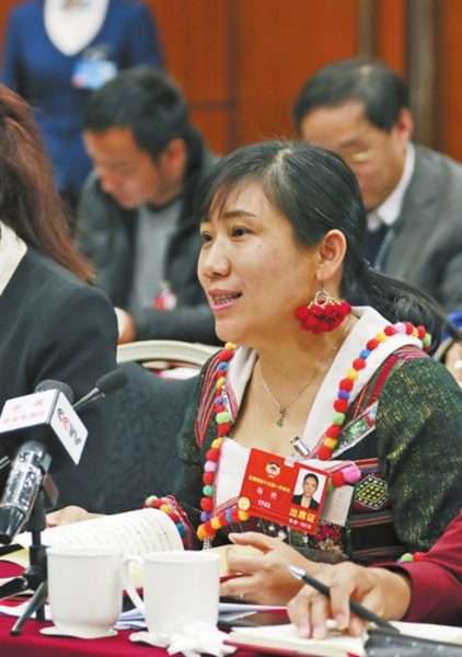 德昂族全國(guó)政協(xié)委員楊艷——用勤勞開啟德昂族更加美好未來