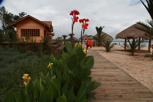 南滇池國(guó)家濕地公園沙灘景色