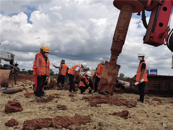 5f03c868a3108348fcdb2531