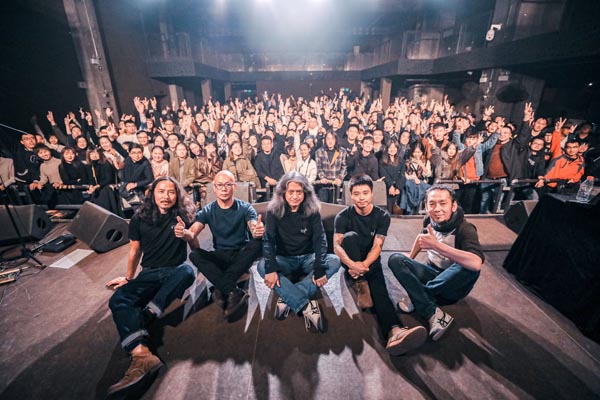 5f533d4be4b0a1c14bdae846