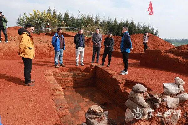 933815_670x670 933815_670x670