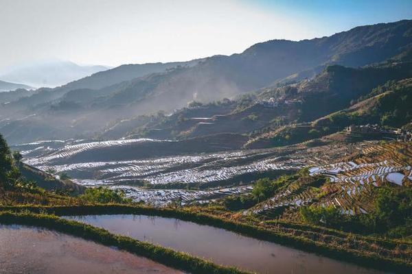 梯田春耕忙 風(fēng)景美如畫。綠春縣融媒體中心供圖(69).jpg_x-oss-process_style_w10