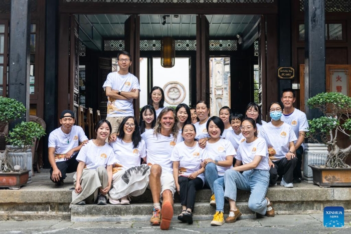 e3b4983722214cda8cfe2e44a403fb05