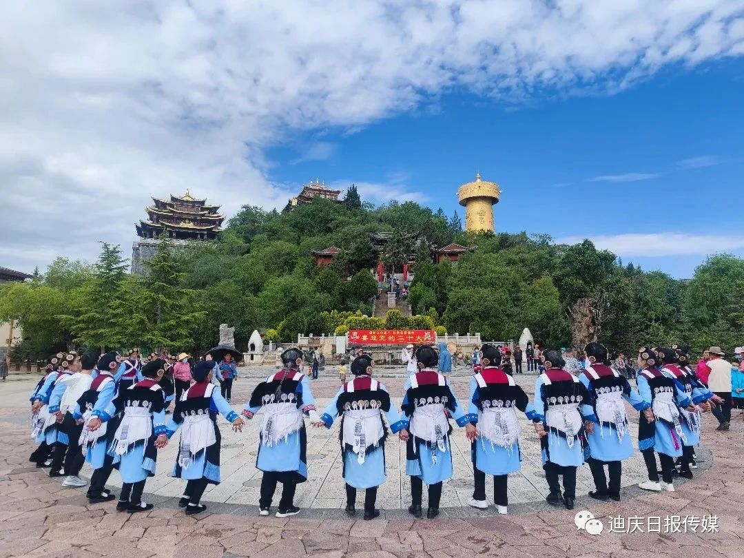 1384035_2048x2048 1384035_2048x2048