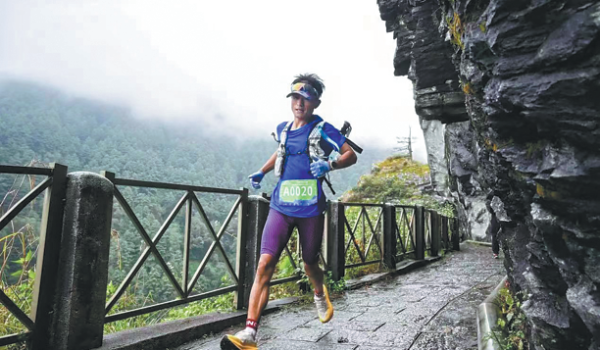 6902c5fca310f735017fb6fc