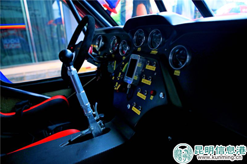 巴吉賽車內(nèi)室