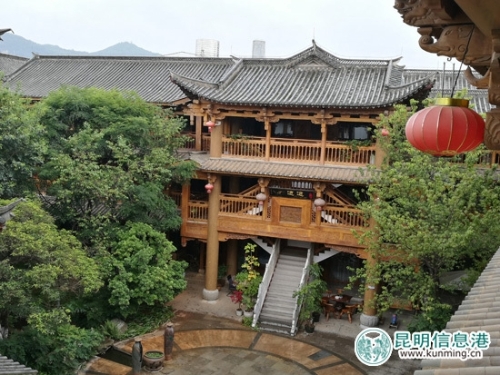 途涂客棧院景。