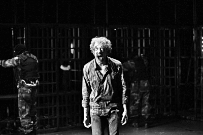 諾貝爾文學(xué)獎(jiǎng)得主帕慕克小說《雪》被搬上話劇舞臺(tái)