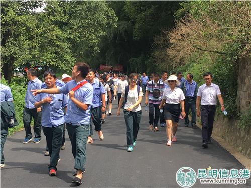 登山活動現(xiàn)場 登山活動現(xiàn)場