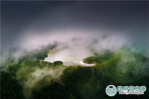 張本聰:醉美天池 張本聰:醉美天池