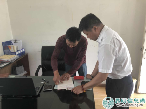 失主王先生領(lǐng)回錢包（丟錢包的圖說）