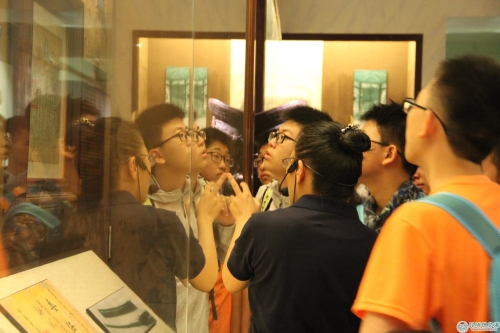 參觀“百年軍校 將帥搖籃”主題展覽 參觀“百年軍校 將帥搖籃”主題展覽