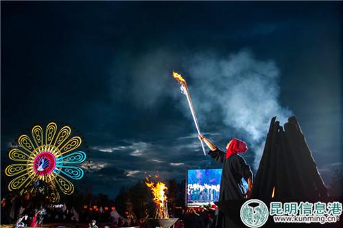 古滇火把節(jié)現(xiàn)場  彩龍網(wǎng)友張家翰攝