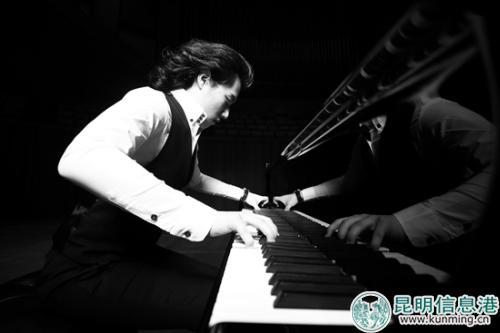 黃紫楠獨(dú)奏1 黃紫楠獨(dú)奏1