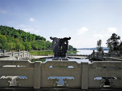 1e5c711a-5ab7-49cc-a219-4da53b21f353 1e5c711a-5ab7-49cc-a219-4da53b21f353