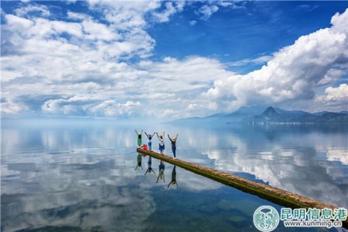 相機(jī)組一等獎:黃戡凌(作品:水云間) 相機(jī)組一等獎:黃戡凌(作品:水云間)