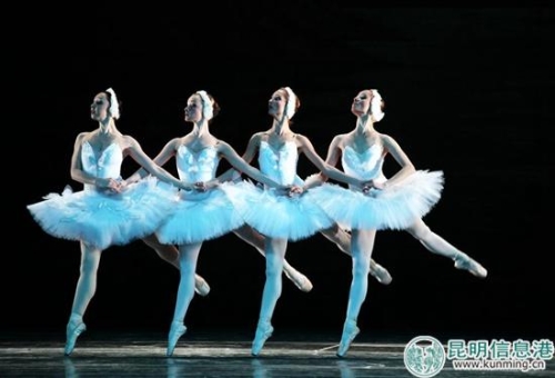 《天鵝湖》劇照 《天鵝湖》劇照