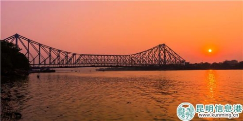 加爾各答豪拉大橋  供圖