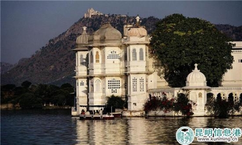 白城烏代浦爾的秀美風光    供圖